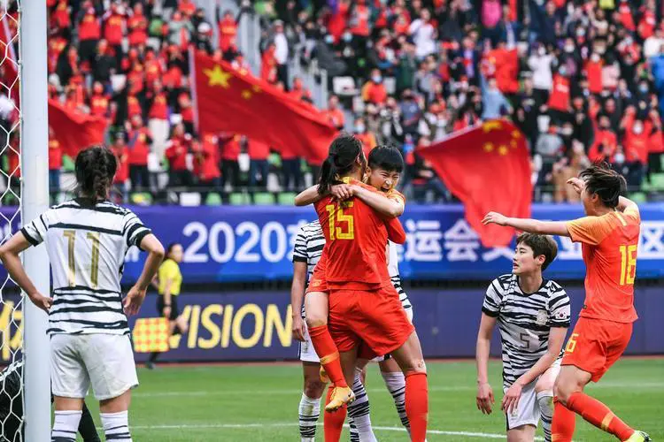包含上海女足队士气不振，遭遇一场惨败的词条