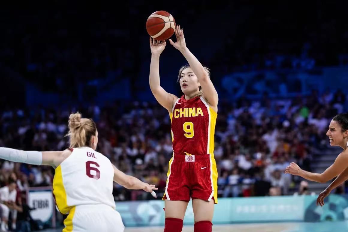 关于广西女篮大获全胜，状态火热的信息