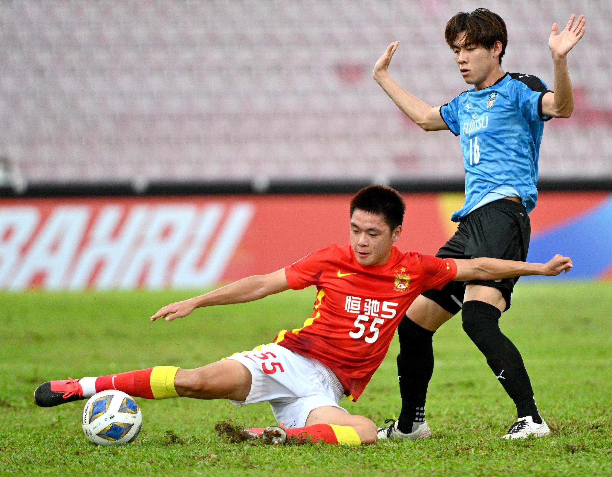 河北队在激烈比拼中不敌广州队