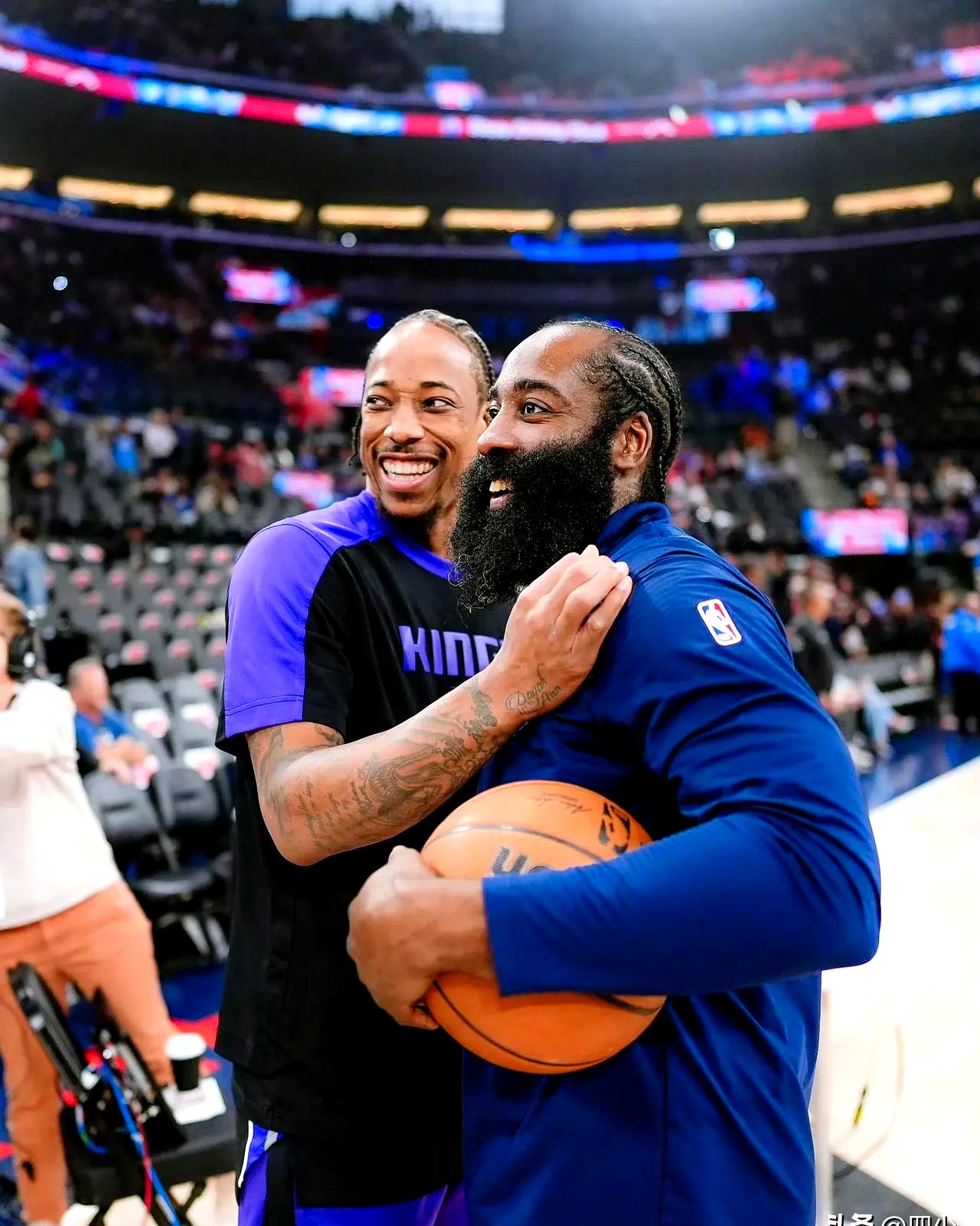 火箭大胜太阳，哈登再砍50+，豪取四连胜